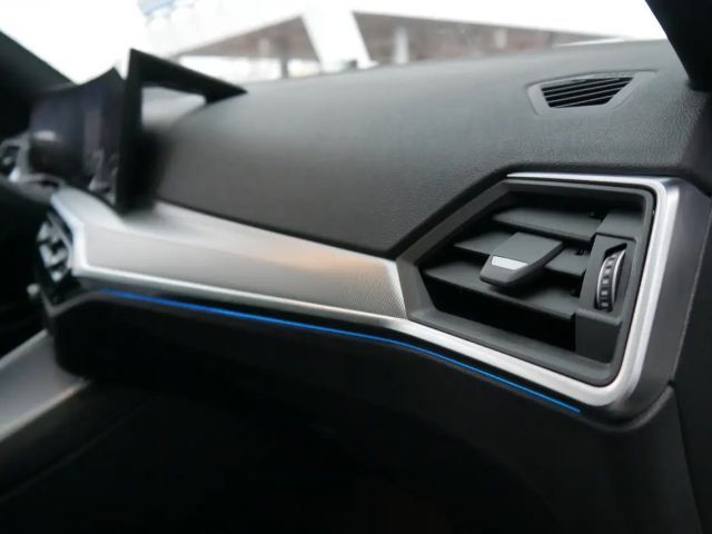 BMW 330 330e Sedan xDrive