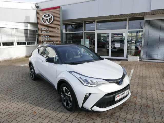 Toyota C-HR Hybride Team D