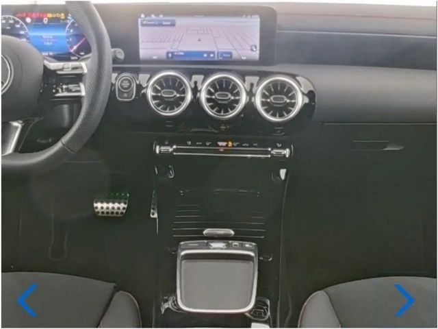 Mercedes-Benz CLA 200 AMG Line