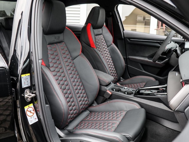 Audi RS3 Quattro S-Tronic Sedan