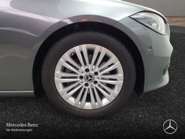 Mercedes-Benz C 180 AVANTGARDE Sedan