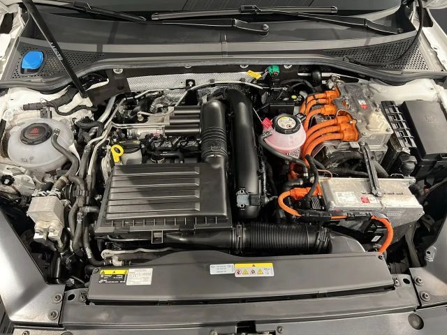 Volkswagen Passat GTE Variant