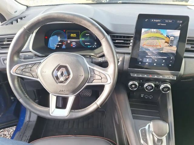 Renault Captur E-Tech Hybrid Iconic