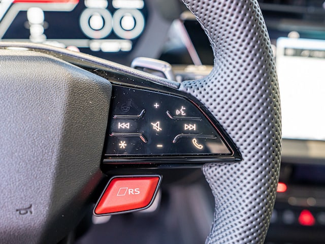 Audi RS3 Quattro S-Tronic Sedan