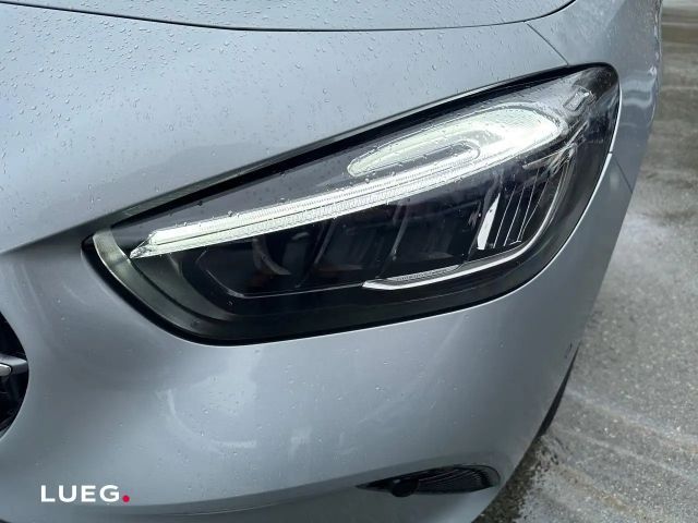 Mercedes-Benz B 200 Progressive Sedan