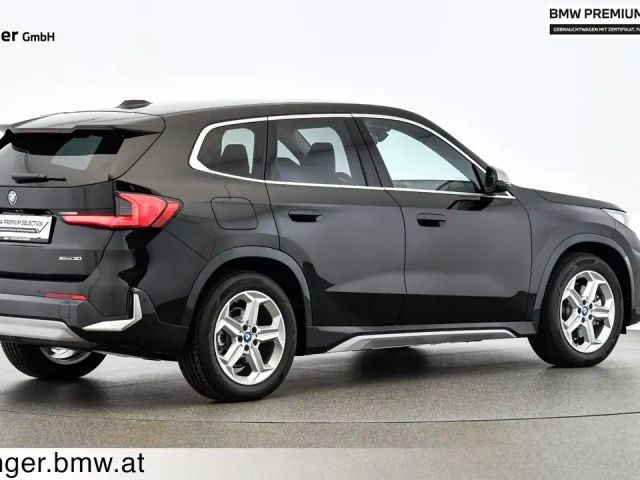 BMW iX1 xDrive30