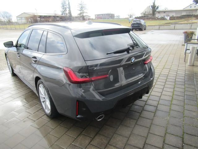 BMW 330 330i M-Sport xDrive