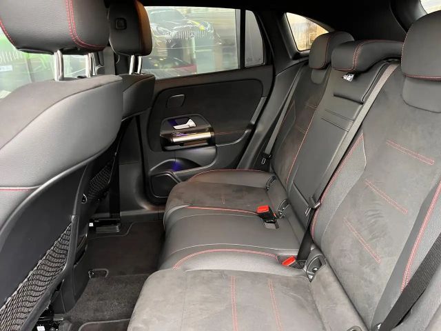 Mercedes-Benz EQA 350 4MATIC AMG Line