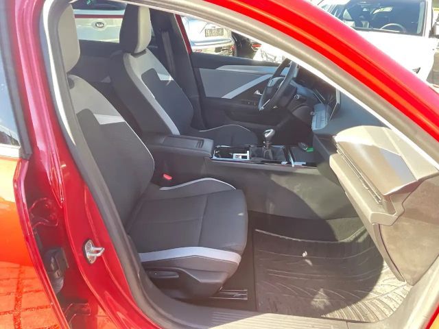 Opel Astra 1.2 Turbo Edition Turbo