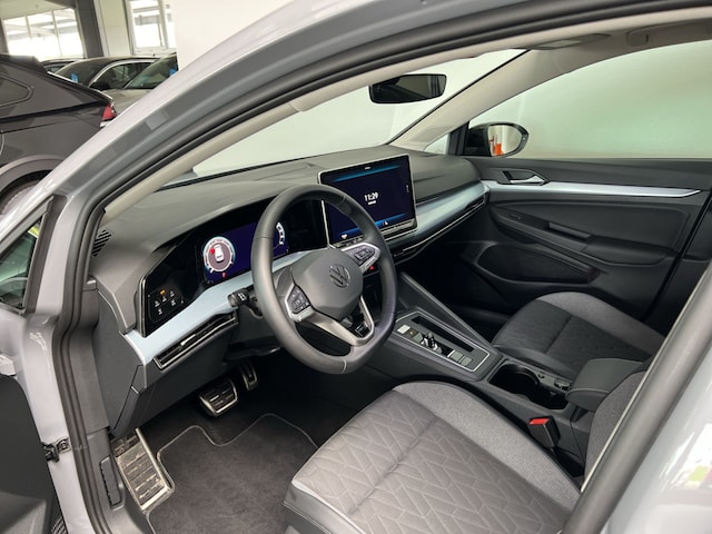 Volkswagen Golf 1.5 eTSI DSG