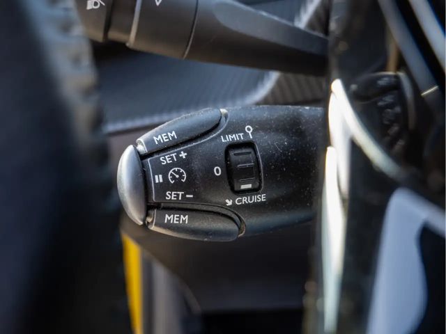 Peugeot E-208 Active Pack