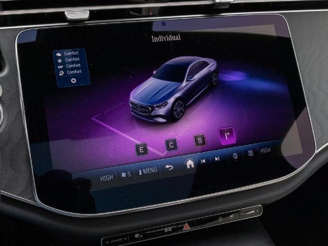 Mercedes-Benz E 200 Sedan