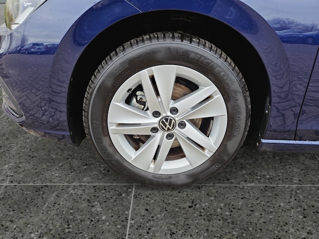 Volkswagen Golf 1.5 eTSI DSG Life Variant