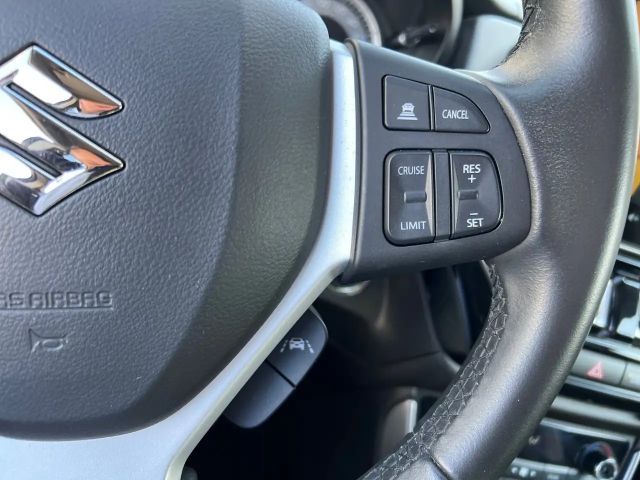 Suzuki S-Cross Flash