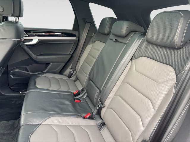 Volkswagen Touareg 4Motion R-Line