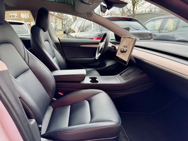 Tesla Model 3 Long Range