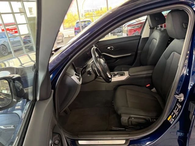 BMW 320 320e Touring