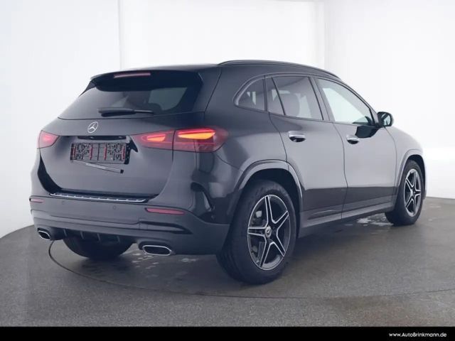Mercedes-Benz GLA 180 AMG Line