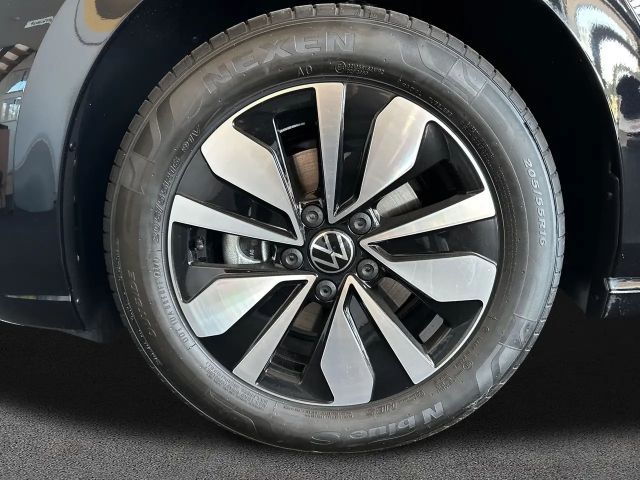 Volkswagen Golf 1.5 TSI Golf VIII Move