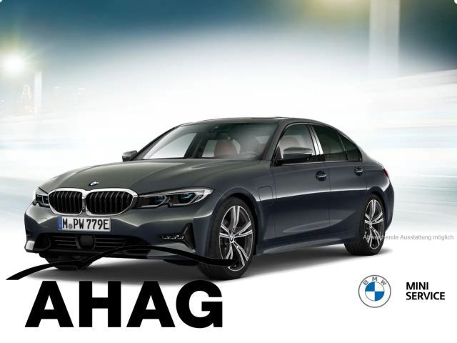 BMW 330 330e Sedan Sport Line xDrive