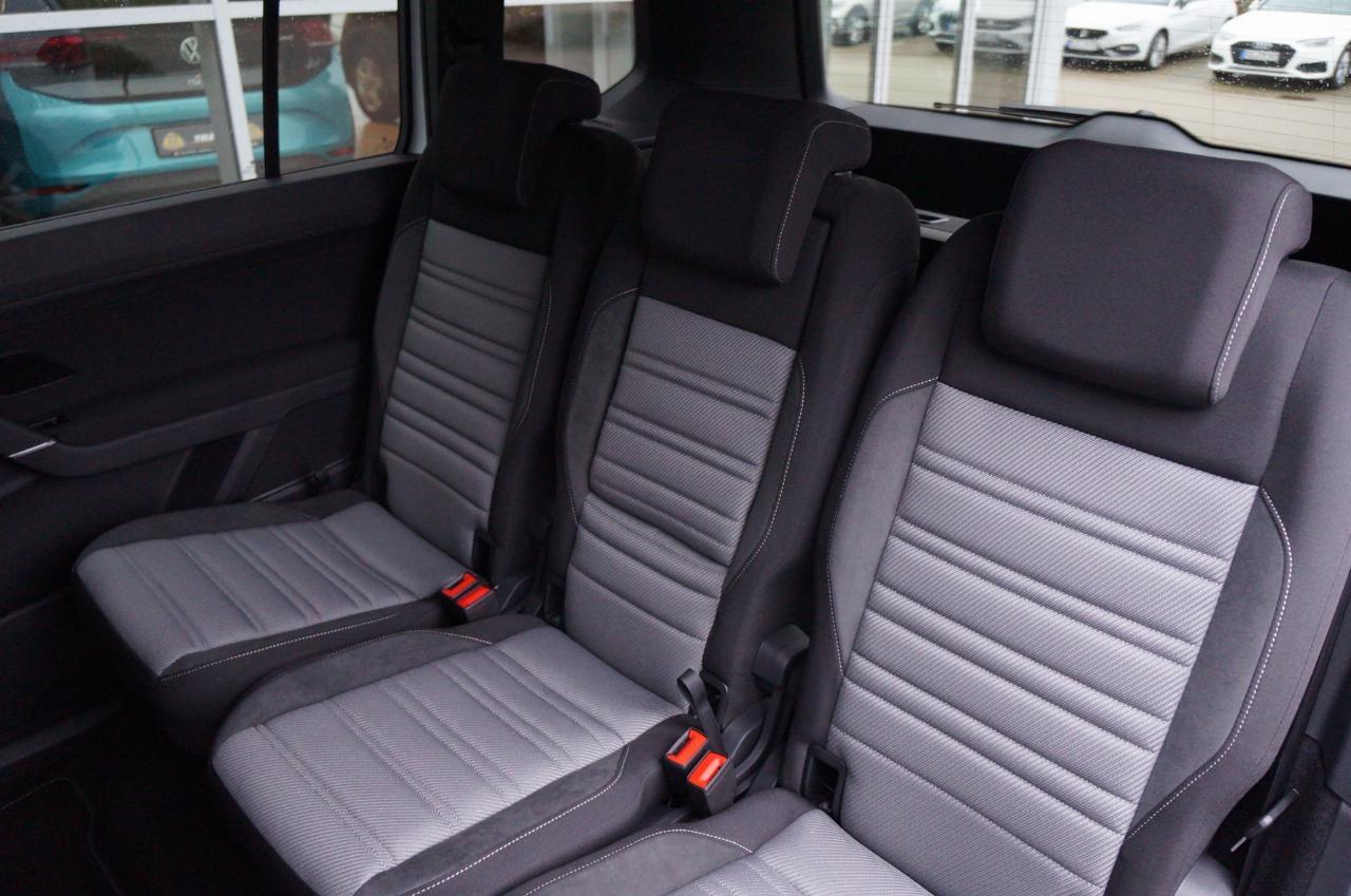 Volkswagen Touran 1.5 TSI DSG R-Line