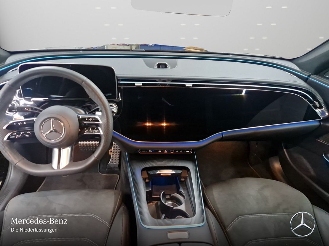 Mercedes-Benz E 200 Sedan