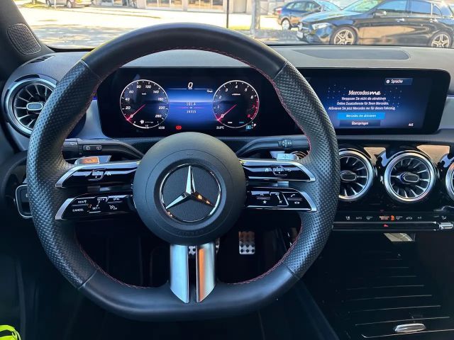 Mercedes-Benz A 180 Hatchback