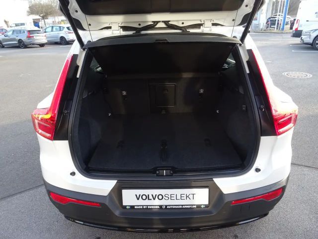 Volvo XC40 Dark Plus