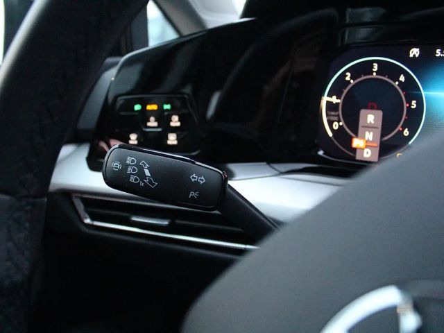 Volkswagen Golf DSG Life