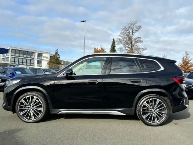 BMW X1 xDrive23i xLine LED HUD 360 DRIVINGASSIST