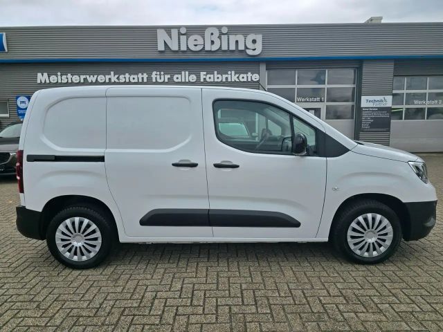 Opel Combo Cargo/AHK/DAB/Tempom./PDC/Garantie-01.2027