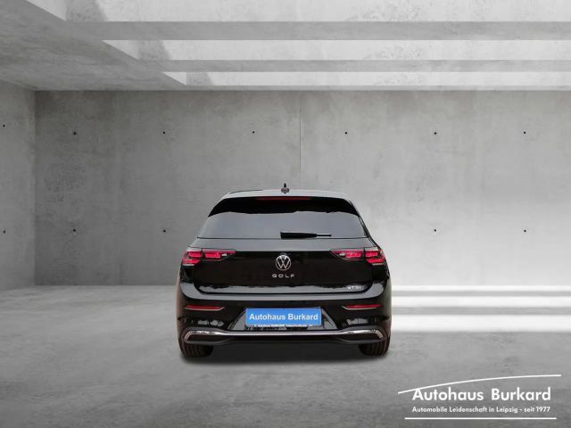 Volkswagen Golf 1.5 eTSI DSG