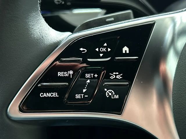 Mercedes-Benz A 180 Hatchback Progressive