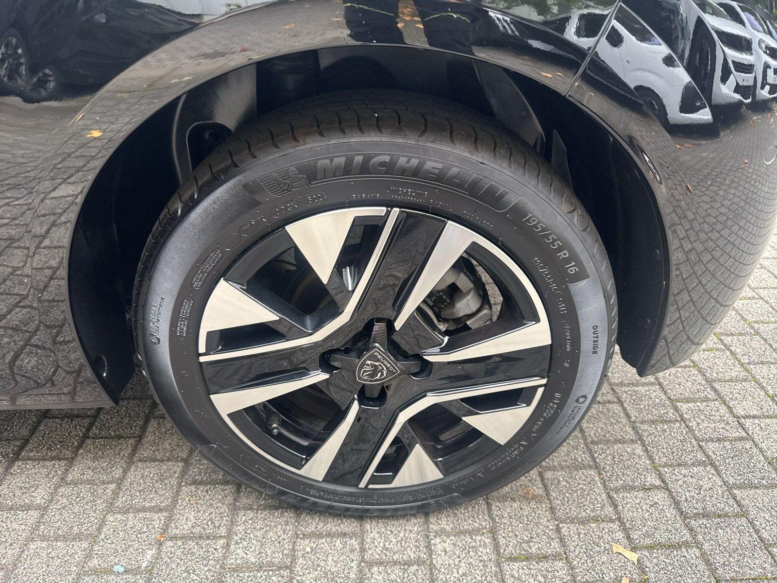 Peugeot 208 Allure Pack Hybrid