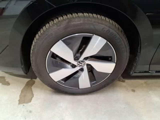 Volkswagen Passat 1.5 eTSI Business DSG Variant