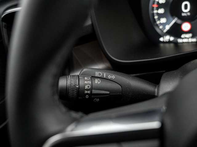 Volvo XC40 Dark Plus Recharge T5