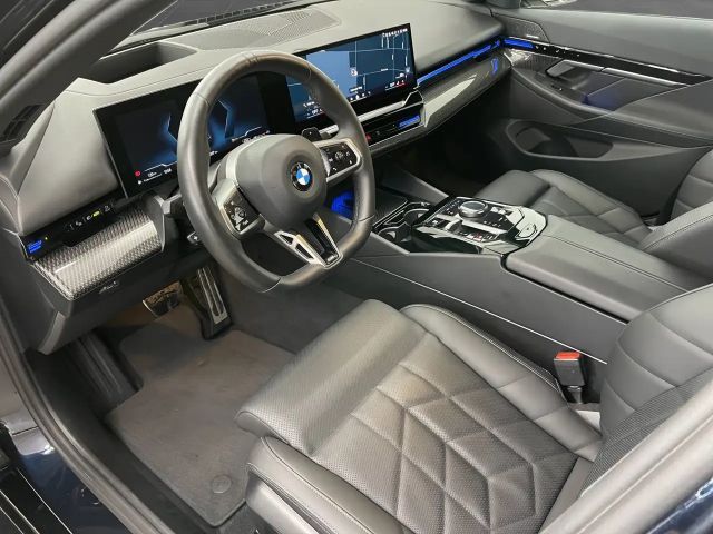 BMW 520 520d M-Sport Sedan