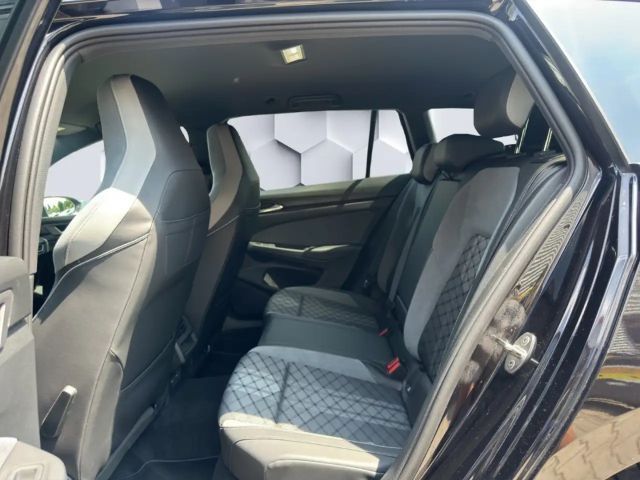 Volkswagen Golf DSG R-Line Variant