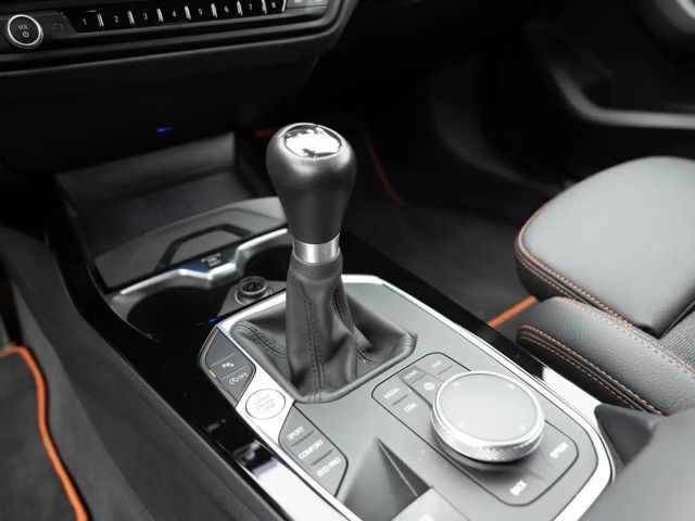 BMW 118 118i Sedan Sport Line