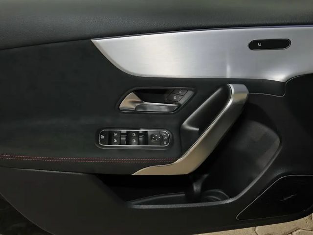 Mercedes-Benz A 200 AMG Line
