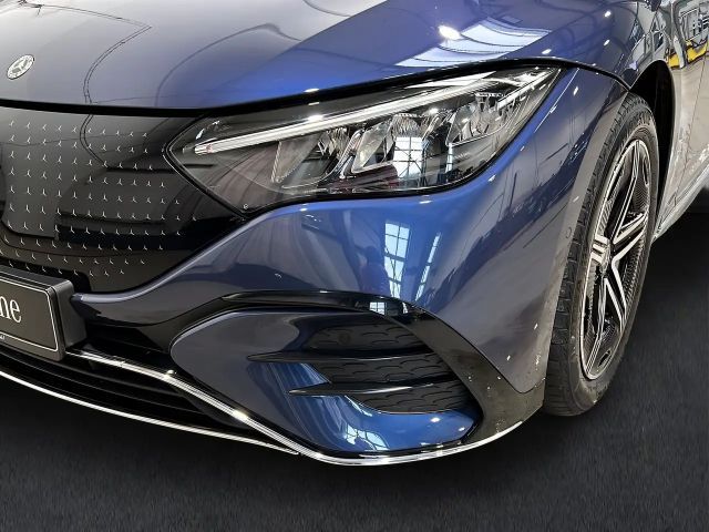 Mercedes-Benz EQE 350 AMG Line Sedan