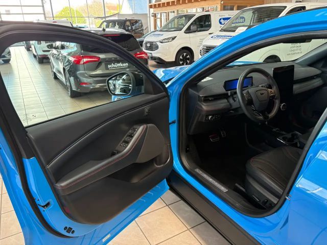 Ford Mustang Mach-E AWD Extended range