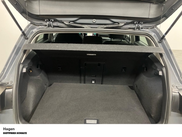 Volkswagen Golf 2.0 TSI DSG Golf VIII IQ.Drive