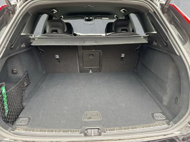 Volvo XC60 Dark Plus