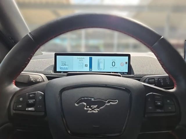 Ford Mustang Mach-E AWD Standard range