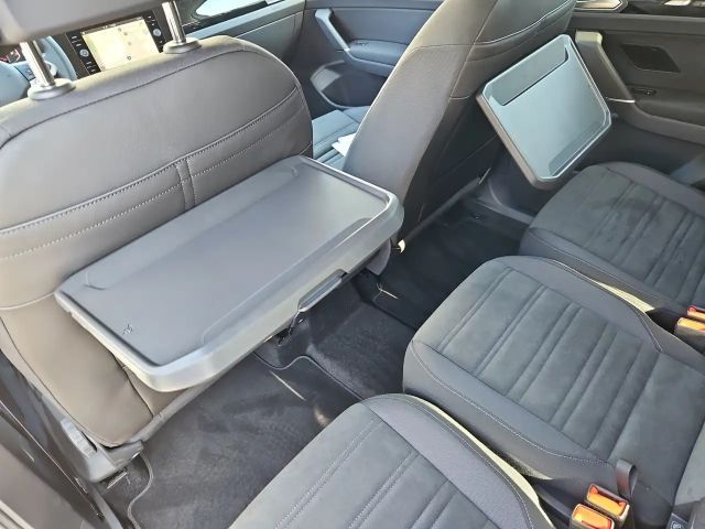 Volkswagen Touran 1.5 TSI Highline R-Line