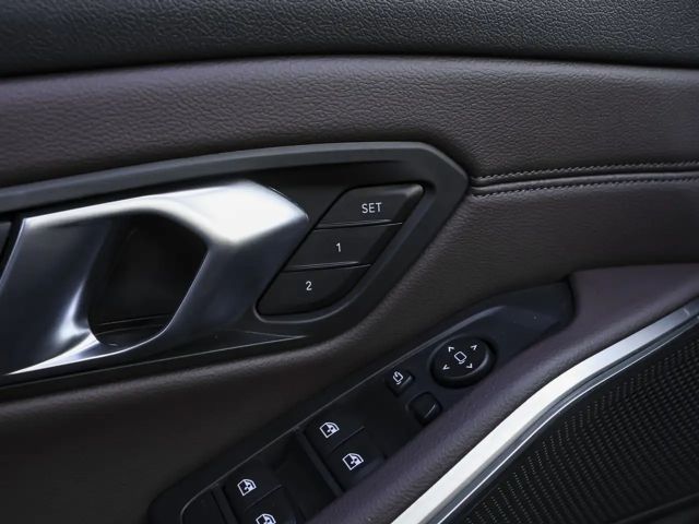 BMW 330 330e M-Sport Touring xDrive