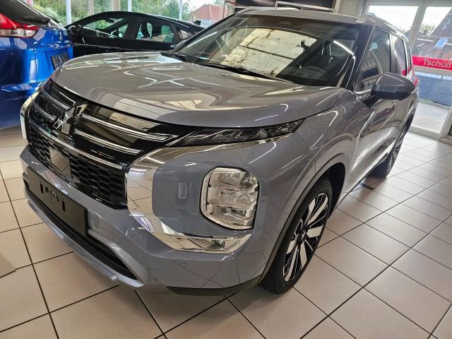 Mitsubishi Outlander 2,4 Intro