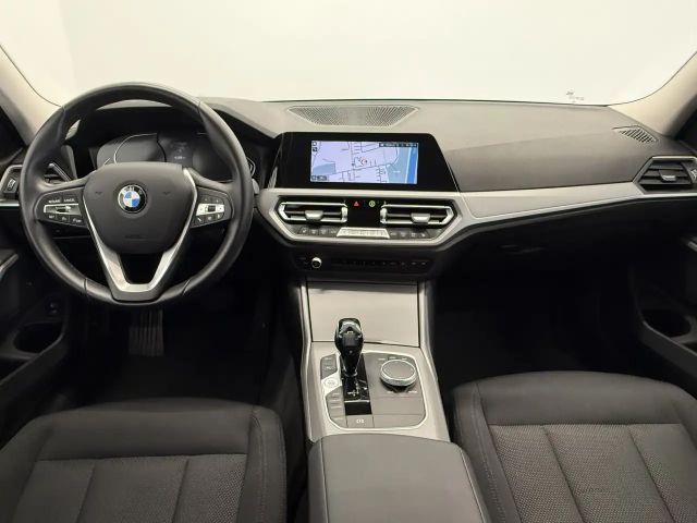 BMW 320 320d xDrive