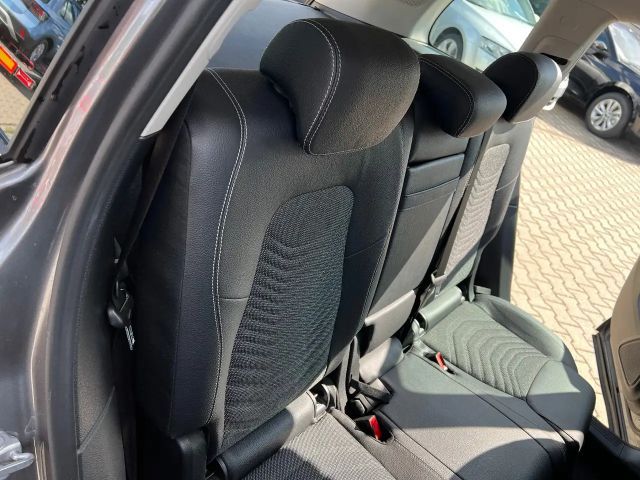 Mercedes-Benz GLB 220 GLB 220 d Style